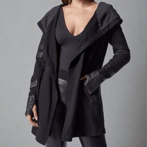 Blanc Noir Maitri Traveler Active Jacket